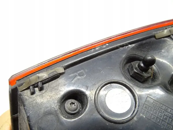 Luz Trasera Derecha Audi A6 C7 image 8