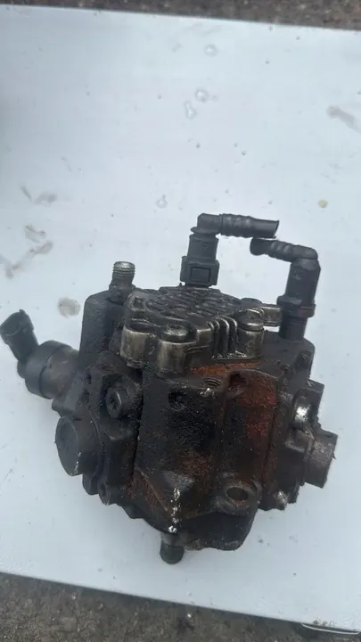 Brandstofpomp 0445010140 Renault Nissan Opel 2.5 image 2