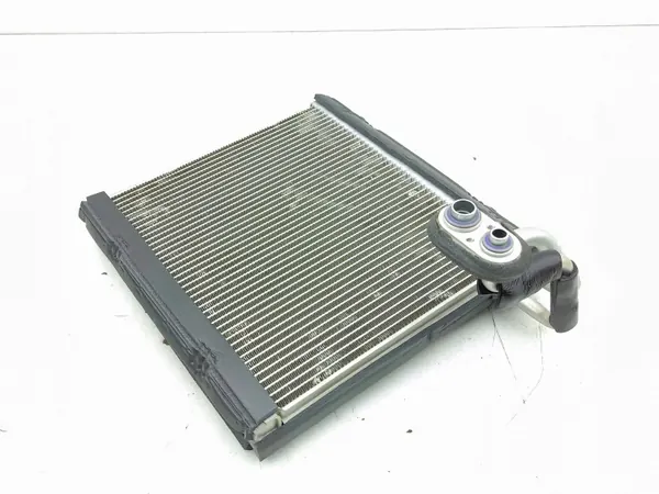 Ilmastointihöyrystin Ford Mustang Mach-E 2024 OEM AMD223160 image 3