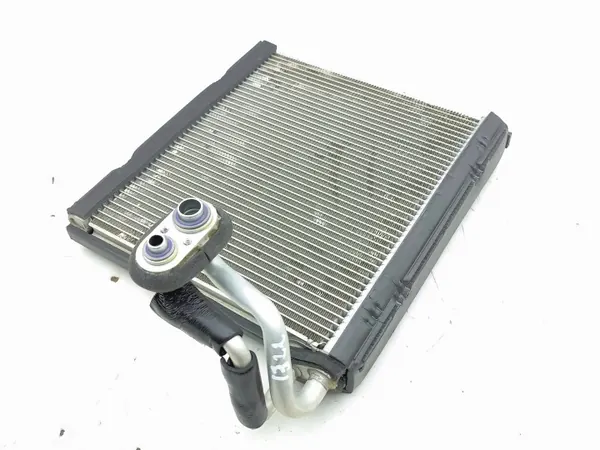 Ilmastointihöyrystin Ford Mustang Mach-E 2024 OEM AMD223160 image 4
