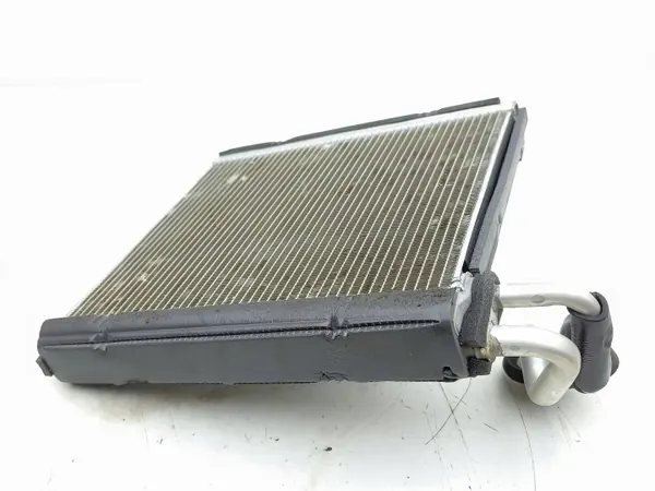 Ilmastointihöyrystin Ford Mustang Mach-E 2024 OEM AMD223160 image 9