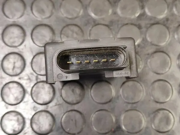 2013 Skoda Octavia Mk3 Contrôleur de pompe à carburant 5Q0906121D image 3