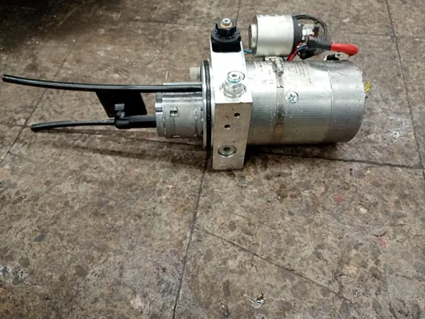 Gebruikte Mercedes elektromotor OEM 11.216.164 image 7