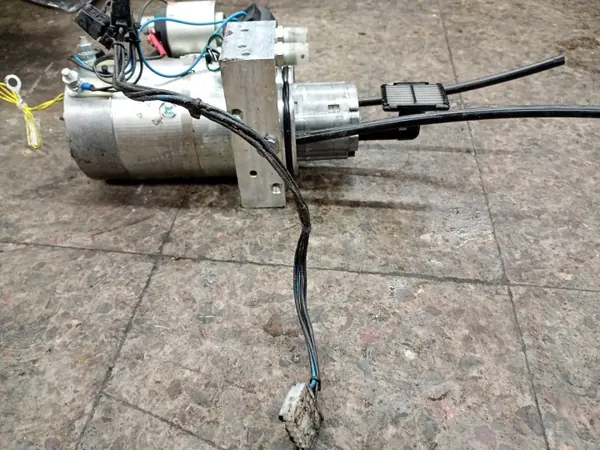 Gebruikte Mercedes elektromotor OEM 11.216.164 image 8