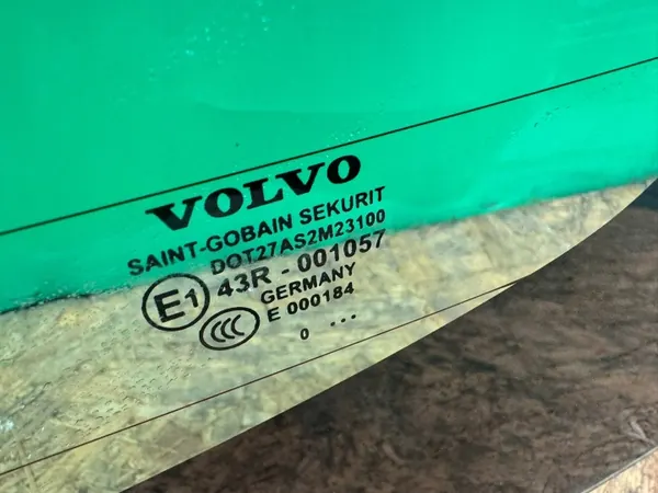 Lämmitettävä Takaikkuna OEM SZYBA TYLNIA Volvo S60 II image 6