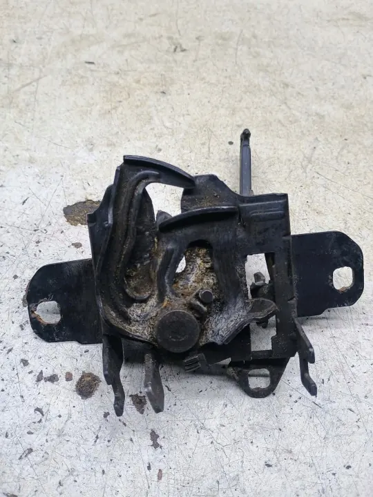 OEM 1M0823503J/K/L etukonepellin lukko SEAT Leon I image 5