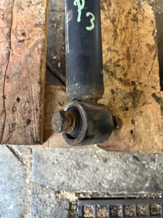 Framfjädring Mitsubishi OE - OEM AMORTYZATOR PRZEDNI image 7