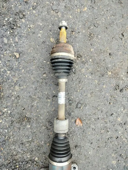 Arbre de transmission avant droit Dacia Duster II 1.6 SCE 391001740R image 2