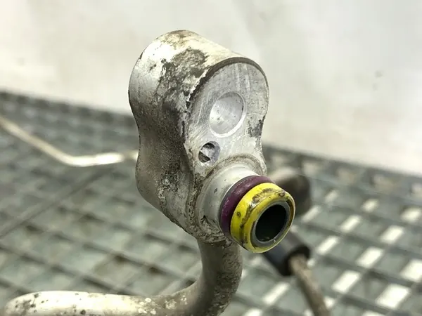 Ilmastointiputki VW GOLF V 2.0 140HV 03-10 image 2