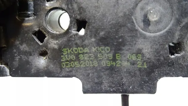Serrure de capot Skoda Superb OEM 3V0823509B image 4