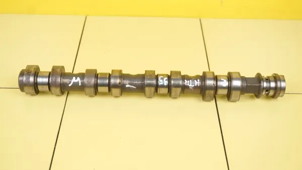 OEM 55562231 Árvore de cames escape Opel Corsa E 1.4T image 2