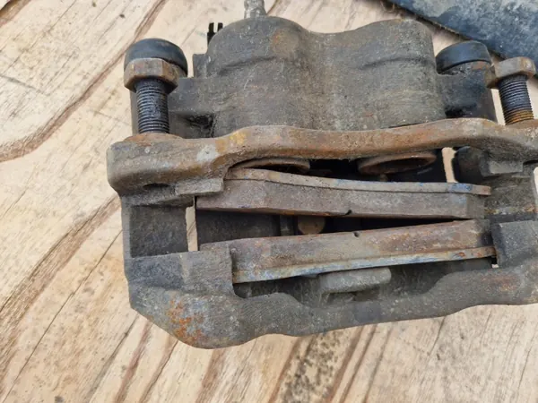 OEM ZACISK TYŁ JARZMO BLIŹNIAK IVECO Daily III 99-06 image 7