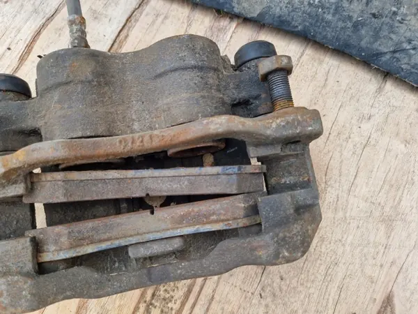 OEM ZACISK TYŁ JARZMO BLIŹNIAK IVECO Daily III 99-06 image 8