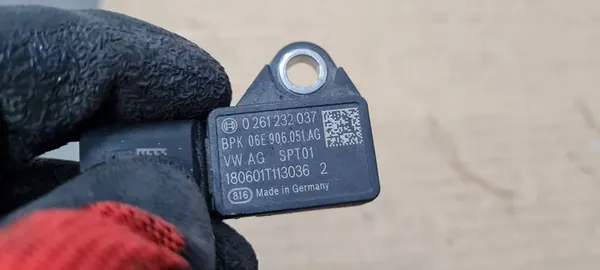 Sensor de pressão de sobrealimentação SQ8 4M RSQ8 Q8 4.0 TSI OEM 06E906051AG image 2