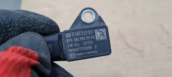 Sensor de pressão de sobrealimentação SQ8 4M RSQ8 Q8 4.0 TSI OEM 06E906051AG image 6