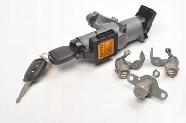 Juego de llaves de encendido Chevrolet Spark M300 OEM 3F13A AA VQQ-IM860 image 2