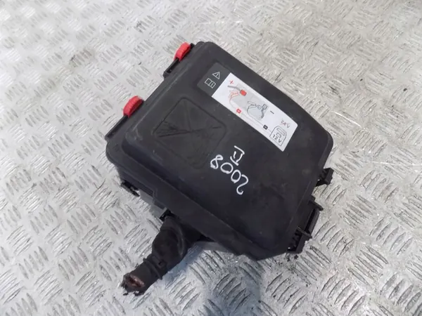 Zekeringkastmodule Peugeot 2008 II 2019 1.2 THP OEM MIT4900 image 1