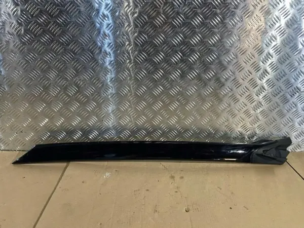Range Rover Discovery V Framrutslist OEM image 2
