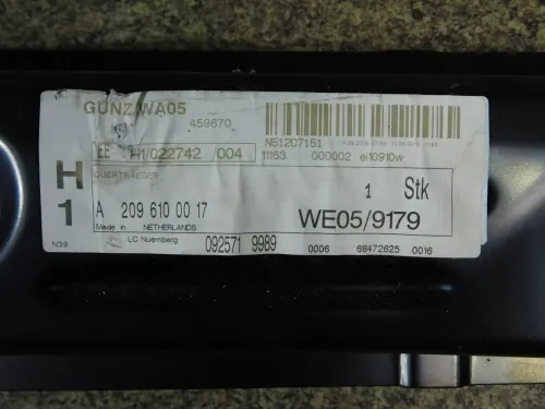 Mercedes CLK 209 taka-akselin vahvike OEM vyg54vytg image 3