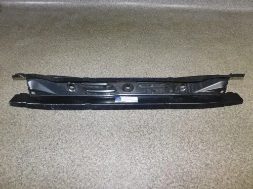 Mercedes CLK 209 taka-akselin vahvike OEM vyg54vytg image 4