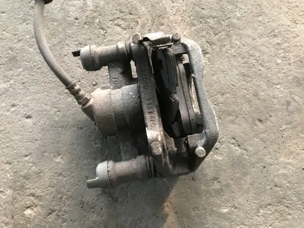 Bromsok vänster bak OEM Mercedes Vito W447 image 5