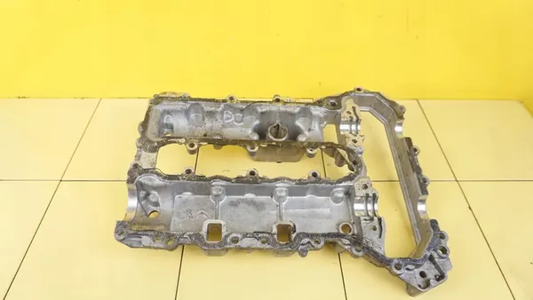 Tampa de válvula 208 II C4 C5 1.2 THP 9675306110 image 2