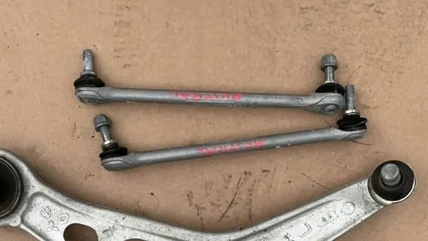 Rechter Stabilisatorstang OEM 546184246R Voor Renault image 2