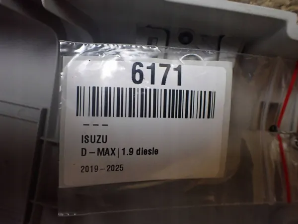 Garniture de pilier Isuzu D-Max Côté gauche OEM BTU1869 image 7
