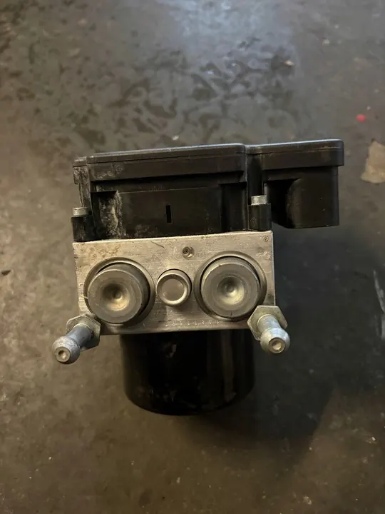 SUBARU LEGACY V ABS POMP SEDAN 2.0D image 2