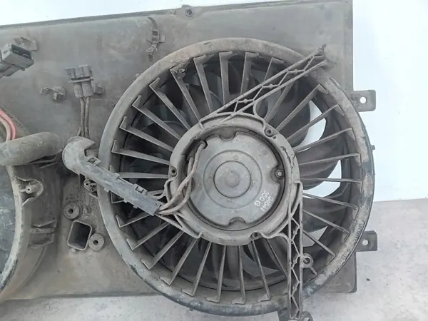 Radiatorventilator OEM 701121207B voor VW T4 image 4
