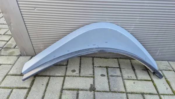 Volvo FH4 rechter bumper spoiler OEM 82674762 image 3