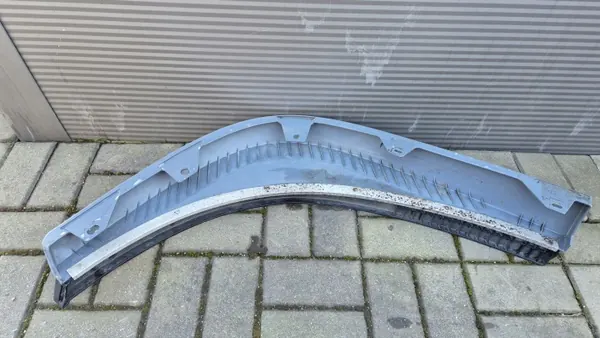 Volvo FH4 rechter bumper spoiler OEM 82674762 image 6