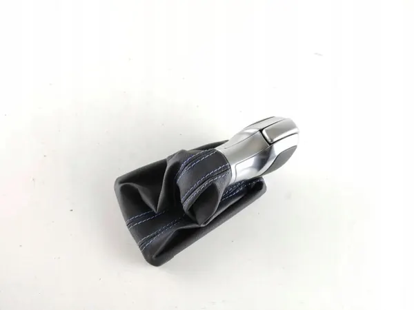 Pommeau de vitesse OEM RZV58160 pour VW Passat B8 2018 image 3