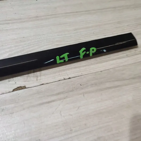 Jaguar F-Pace 2021 Achterdeur raamrubber OEM HK83M25597AE image 3