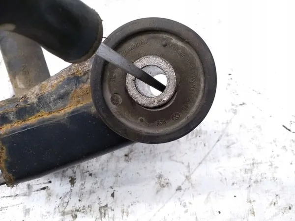 Bakre differentialfäste Volkswagen Transporter - Caravelle T5 OEM image 6