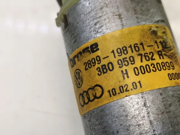Audi OE Sätemotor OEM 3B0959762R - Begagnad image 3