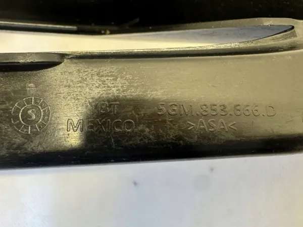 VW Golf Ilmanottohila OEM 5GM853666D9B9 - Satin Musta image 5