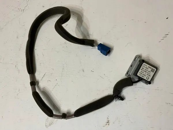 Amplificador Antena Radio Nissan Micra K13 OEM 259751HB0B image 3