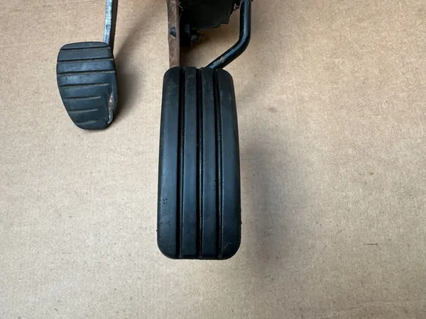 Gaspedaal RENAULT KANGOO II 1.5 DCI 8200436864 image 2