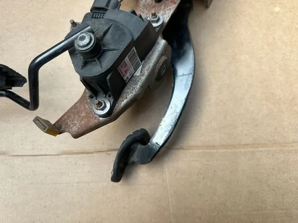 Gaspedaal RENAULT KANGOO II 1.5 DCI 8200436864 image 6