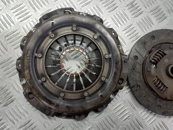 Disque d'embrayage avec plateau Opel Meriva A 1.4 16V image 3