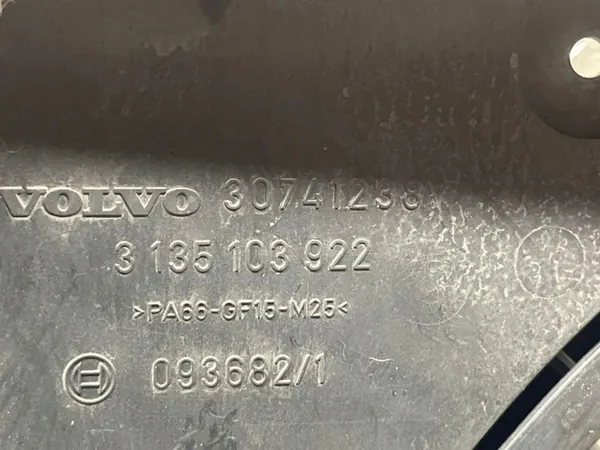 Etuhihna 30741144 Volvo V70 II:lle 2.4L Diesel image 4