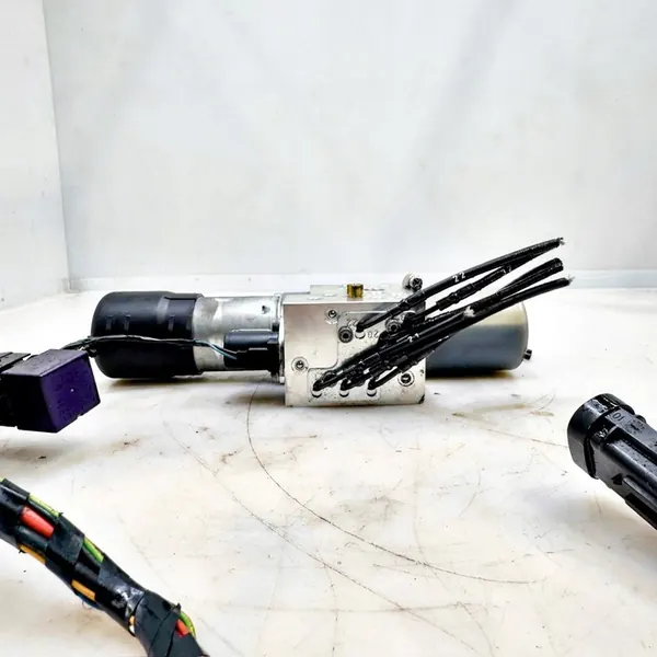 Pompe de toit Cabriolet Peugeot 207 CC image 3