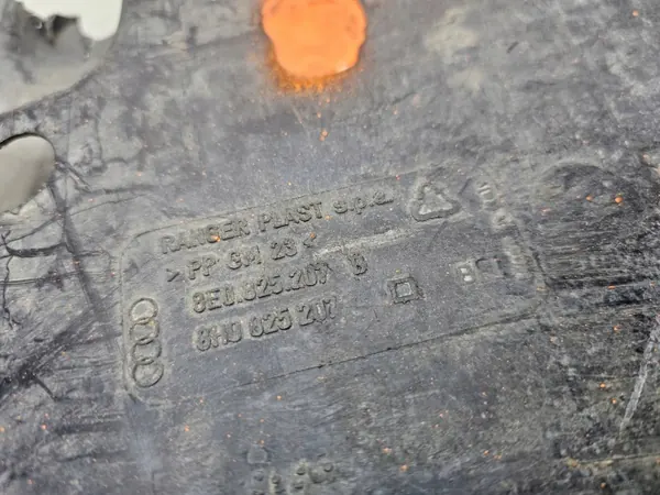 Vasen alustasuojus OEM 8E0825207B Audi A4 B7 image 9