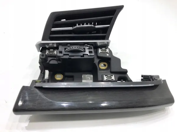 OEM 4M8820901A vasen etuilmastointiristikko Audi Q8 image 2