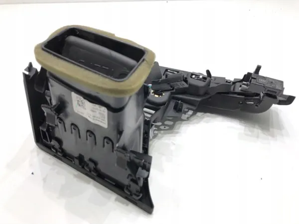 OEM 4M8820901A vasen etuilmastointiristikko Audi Q8 image 4