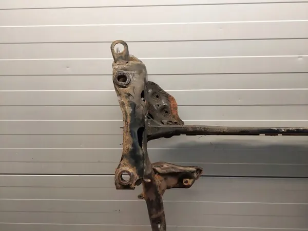 Audi A8 S8 D4 Voorste dwarsbalk OEM 4H0399315 image 6