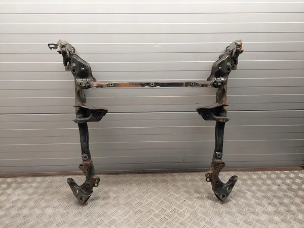 Audi A8 S8 D4 Voorste dwarsbalk OEM 4H0399315 image 8