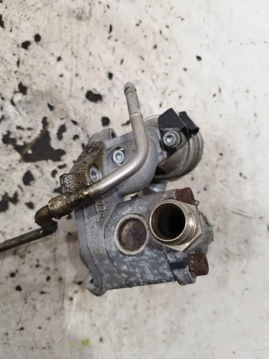 EGR-venttiili Audi A4 S4 B7 2005 OEM 06B131817L image 6