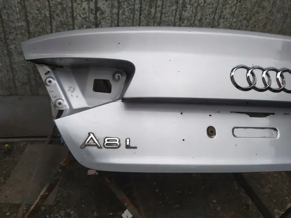Coffre Audi A8 OEM 4H0827446 - État d'occasion image 4